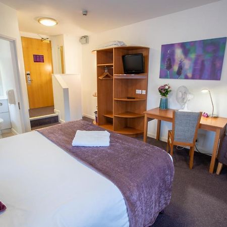 Redwings Lodge Solihull Extérieur photo