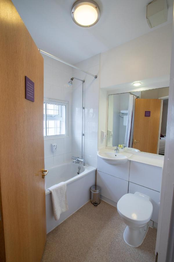 Redwings Lodge Solihull Extérieur photo